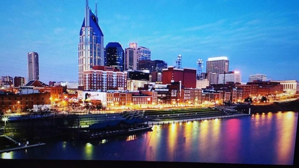 Heart Of Downtown/Walk To Broadway & The Action/Bars/Music Venues/Honky Tonks! Apartman NashvilleNashville  Kültér fotó